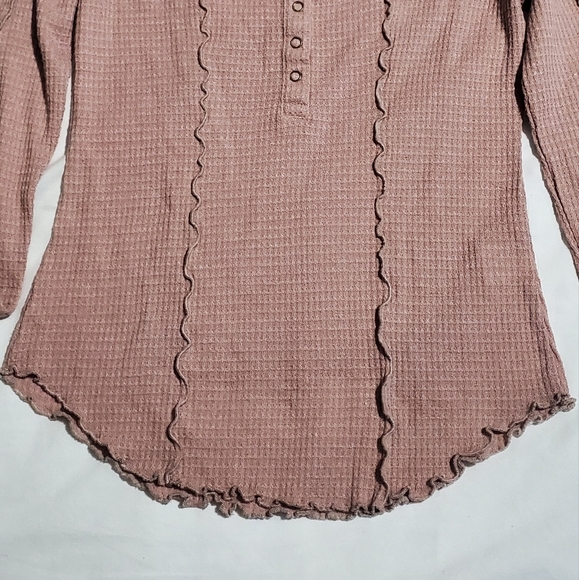 Love Tree Pink Long Sleeve Henley with Lettuce Hem and Square Neckline - Picture 3 of 6
